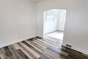 805 Laura Ave, West Mifflin, PA 15122 - Photo 10