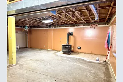 425 Pine Tract Rd, Center Township, PA 16061 - Photo 28