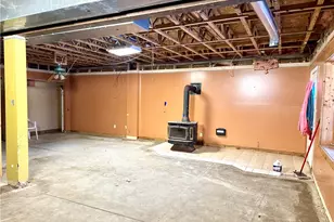 425 Pine Tract Rd, Center Township, PA 16061 - Photo 28