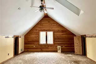 425 Pine Tract Rd, Center Township, PA 16061 - Photo 26