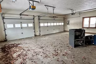 425 Pine Tract Rd, Center Township, PA 16061 - Photo 36