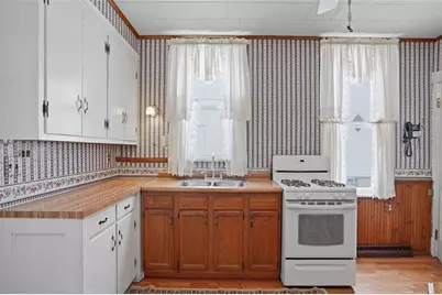 221 Kay St, Wampum, PA 16157 - Photo 16