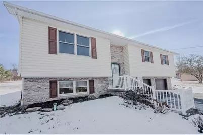 306 Pleasant View Dr, East Franklin Township, PA 16201 - Photo 2