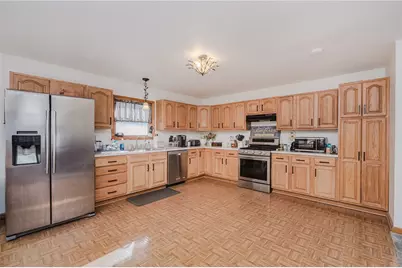 306 Pleasant View Dr, East Franklin Township, PA 16201 - Photo 4