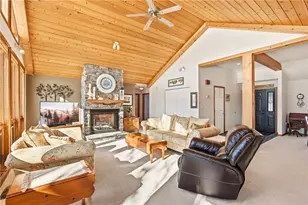 151 E Airpark Rd, Indian Lake Boro, PA 15926 - Photo 14