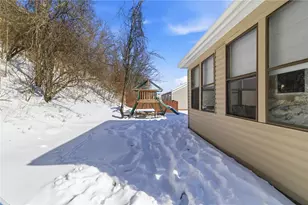 511 Cresthaven Dr, Pittsburgh, PA 15239 - Photo 34