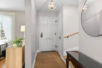 49 Pocono Dr, Green Tree, PA 15220 - Photo 4