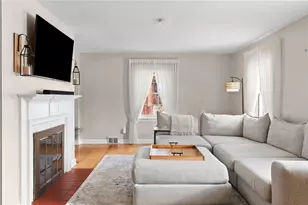 49 Pocono Dr, Green Tree, PA 15220 - Photo 6