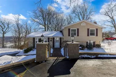 118 Rivercrest Dr, Moon/Crescent Twp, PA 15108 - Photo 2