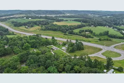 102 Allemande Lane, Valencia, PA 16059 - Photo 2