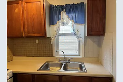929 Woodbourne Ave, Pittsburgh, PA 15226 - Photo 8