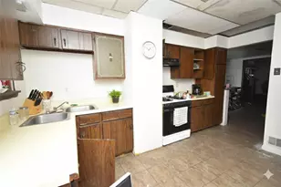 615 E 9th Ave, Munhall, PA 15120 - Photo 2