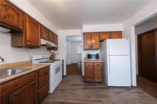 11 Raleigh Pl, Pittsburgh, PA 15239 - Photo 4