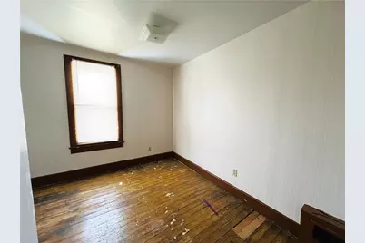 42 Elm Ave, Sharon, PA 16146 - Photo 10