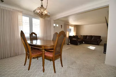 107 Queen Dr, Monroeville, PA 15146 - Photo 8