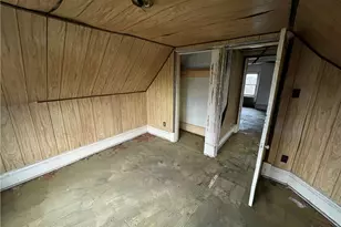 421 Fairview Ave, Turtle Creek, PA 15145 - Photo 6