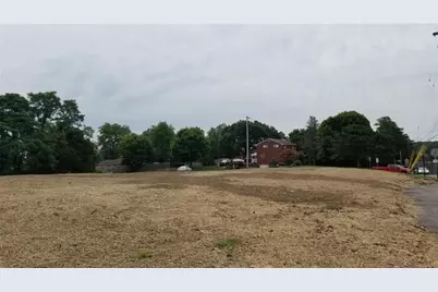 1255 Maple Street Ext, Coraopolis, PA 15108 - Photo 4