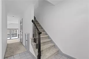 546 Carriage Cir, Pittsburgh, PA 15205 - Photo 18