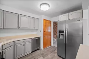 1041 Ardmore Manor Dr, Pittsburgh, PA 15221 - Photo 12