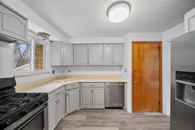 1041 Ardmore Manor Dr, Pittsburgh, PA 15221 - Photo 10