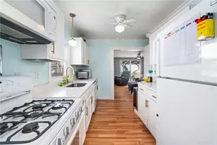 223 Victoria Dr, Monroeville, PA 15146 - Photo 10