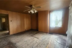 140 High St, Kiskiminetas Township, PA 15618 - Photo 10