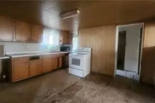 140 High St, Kiskiminetas Township, PA 15618 - Photo 8