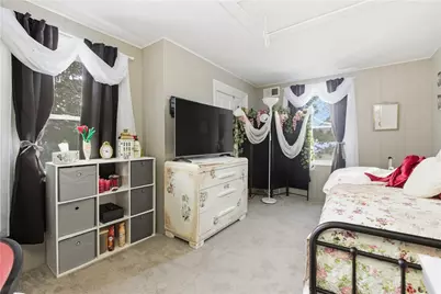 105 N Oliver Ave, Zelienople, PA 16063 - Photo 22