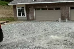 4053 Briarwood Dr, Hempfield Township, PA 15644 - Photo 2