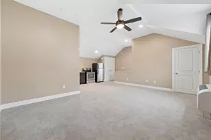 1641 Overton Ln, Pittsburgh, PA 15217 - Photo 24