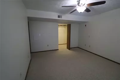 211 Clubhouse Dr #211, South Strabane, PA 15301 - Photo 10