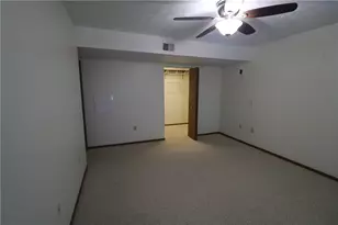 211 Clubhouse Dr, South Strabane, PA 15301 - Photo 10