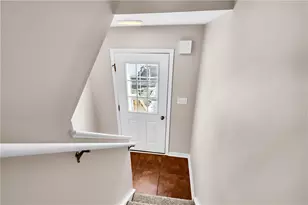 520 Ten Point Ln, Cranberry Township, PA 16066 - Photo 2