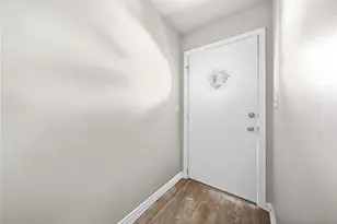 3586 Elmhurst Ave, Pittsburgh, PA 15212 - Photo 12