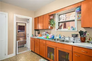 853 Collins St, Pittsburgh, PA 15206 - Photo 10