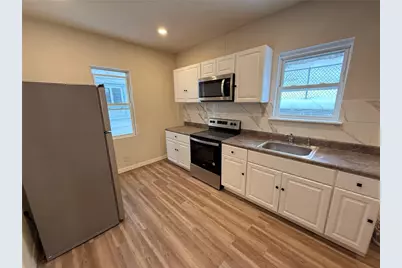 828 Frank, McKees Rocks, PA 15136 - Photo 6