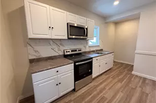 828 Frank, McKees Rocks, PA 15136 - Photo 8