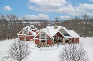 103 Vista Ct, Lancaster Township, PA 16037 - Photo 2