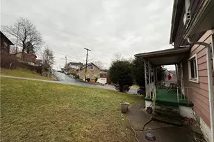 727 Thompson St, Turtle Creek, PA 15145 - Photo 24