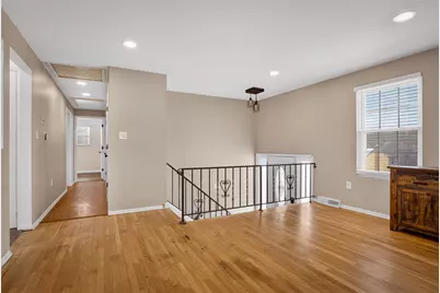 106 Valley Hi Dr, Ross Twp, PA 15229 - Photo 4