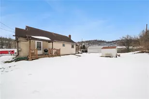 725 3rd Ave, Sutersville, PA 15083 - Photo 2