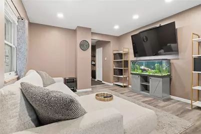 1044 Wall Ave, Pitcairn, PA 15140 - Photo 6