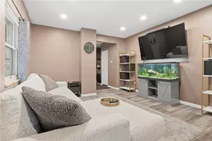 1044 Wall Ave, Pitcairn, PA 15140 - Photo 6