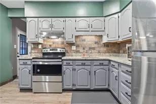 1044 Wall Ave, Pitcairn, PA 15140 - Photo 10