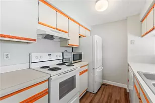 217 Clearbrook Ct, Cranberry Township, PA 16066 - Photo 8