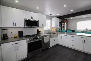 5877 Pleasant St, South Park, PA 15129 - Photo 4