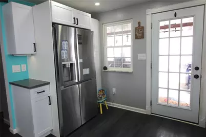 5877 Pleasant St, South Park, PA 15129 - Photo 8