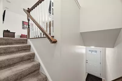 1603 Pointe View Dr, Adams Township, PA 16046 - Photo 4