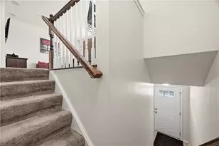 1603 Pointe View Dr, Adams Township, PA 16046 - Photo 4