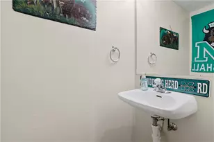 2518 Hawthorne Dr, North Fayette, PA 15071 - Photo 6